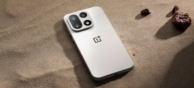 Snapdragon 8 Elite Gen 5 și corp compact pentru noul OnePlus 15T; Iată ce știm până acum