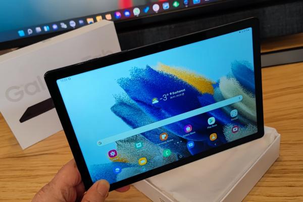 Samsung Galaxy Tab A8 10.5 2021: Conectivitate 4G, avem şi apeluri telefonice, SMS-uri