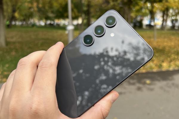 Turul Magazinelor #1487: Samsung Galaxy S24 FE deja la reducere, laptopuri de gaming pe la 3000 lei, Barbie Phone + căşti