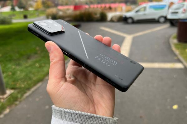 ASUS ROG Phone 9 Pro: Benchmark-uri de campion la categoria Elite, Snapdragon 8 Elite