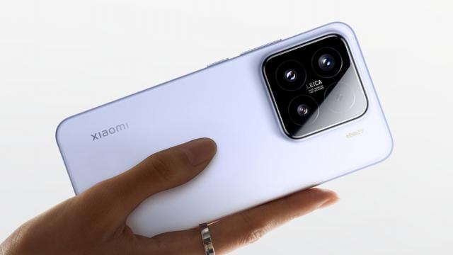 <b>Xiaomi 15 pare că urmează să sosească la nivel global; A primit certificări importante</b>Seria de telefoane Xiaomi 15 a debutat deja în China, în luna octombrie a acestui an. Lineup-ul; include o variantă de bază și una Pro, ambele flagship-uri cu procesor Snapdragon 8 Elite sub capotă. Ei bine, pare că modelul standard din serie urmează