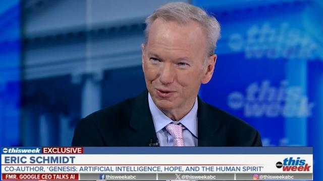 <b>"Sistemele AI trebuie scoase din priză în ACEL moment" spune fostul CEO Google, Eric Schmidt</b>Cred că nimeni nu e mai în măsură să vorbească despre viitorul AI-ului decât mai marii companiilor tech. Spre exemplu Eric Schmidt, CEO Google pentru o bună perioadă de timp, a avertizat cu privire la momentul când ar fi ideal să începem să "scoatem AI-ul