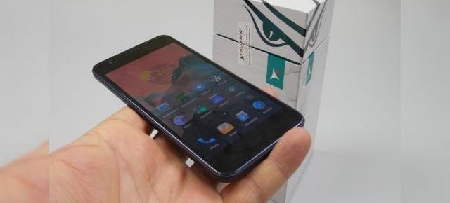 Allview V2 Viper Unboxing + concurs: un soi de "iPhone 6 lite" scos dintr-o cutie sub formă de prismă (Video)